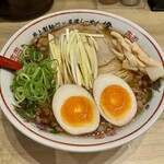 尾道らーめん 燈 - 黄ニララーメン（味玉トッピング）