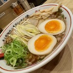 尾道らーめん 燈 - 黄ニララーメン（味玉トッピング）