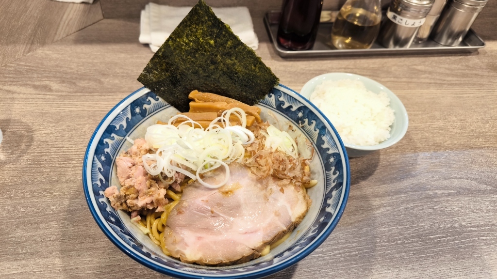 写真 : 兎に角 松戸本店 - 松戸/ラーメン | 食べログ