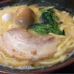 麺匠家 - 豚骨塩味玉ラーメン