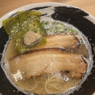 濃厚煮干とんこつラーメン 石田てっぺい_0