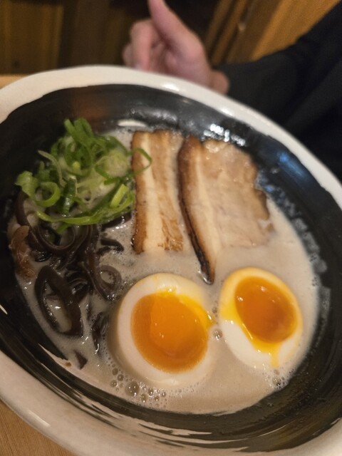 濃厚煮干とんこつラーメン 石田てっぺい 高槻駅前店 （のうこうにぼし