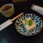 とん正 - 定食の豆腐（つきだし）
