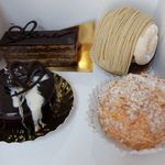 オペラ、モンブラン、クー フリボール、シュークリーム