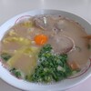 丸幸ラーメンセンター - ワンタンメン710円　トッピング生たまご60円
