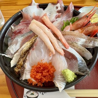 鯛喜 - 料理写真:ちょっと豪華海鮮丼