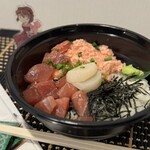 まぐろのなかだ屋 - 