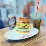 REDS' BURGER DINER - 