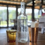 TOKYO FARM VILLAGE FARM BASEL - お水は瓶で提供。