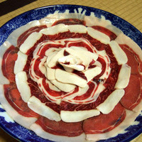 比良山荘 - 周りが猪肉、中が熊肉