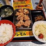 大分からあげと鉄板焼 勝男 - からあげ7個定食800円税込