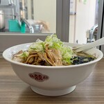 青島食堂 - 青島チャーシュー麺大盛＋自家製メンマ増し５０円＋刻みねぎ増し５０円