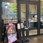 ポワン エ リーニュ - 店前
