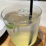 ポワン エ リーニュ - 自家製レモネード（アイス）のアップ