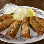 北陸飯店 - 揚げたてパリッパりの春巻です！