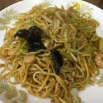 北陸飯店 - 魚介の美味さが伝わる！もっちり麺のやきそばｗ