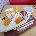 ケンタッキーフライドチキン - チキンとビスケットセット　税込み770円