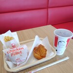 ケンタッキーフライドチキン - チキンフィレバーガーよくばりセット税込み990円