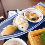沖海月 - お魚や俵の入れ物の中にもお料理が入ってて楽しめます