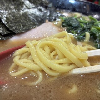 ラーメン 杉田家_0