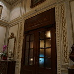 Restaurant Rote Bar - レストラン入口