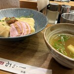 銀座らぁ麺しら石 - 