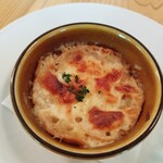サンロクカフェ - ランチコースのオニオングラタンスープ