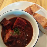 サンロクカフェ - ランチコースで選択した豚バラ肉の煮込み