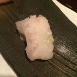 魚会 - まだ新鮮なクエ刺し