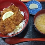 食事なとり - たれかつ丼 950円(ご飯大盛り)