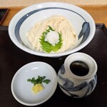 手打うどん 麦の恵 - 冷やしぶっかけ(大盛り)