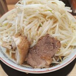 ラーメン豚山 - 料理写真: