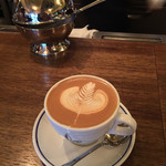 コーヒーハウス ニシヤ - カプチーノ（600円）フラットホワイト仕様バージョン