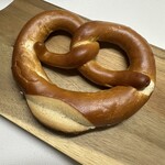 ブレッツェリア - バター入りブレッツェル