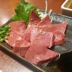 八輪 - 牛ハツ刺し　身がプリっとしてアッサリ