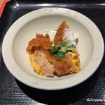 なんぶの郷 - 肉と衣の結着が緩め