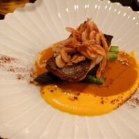 Restaurant つじ川 - イサキのポワレ アスパラと桜エビ