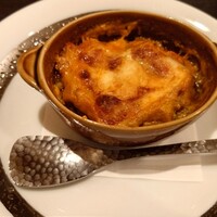 Restaurant つじ川 - サザエとパプリカのグラタン