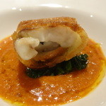 リストランテ サクラ - チョッピン・真鯛のパン包み揚げ焼き、魚貝のトマト煮込みソース