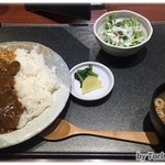 すてーきはうす 伊勢屋 - 限定１０食の仙台牛カレー（９００円）