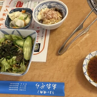 あおぞら - 料理写真:上州定食のサラダ、ひややっこ、漬物