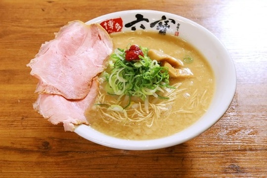 六寶 （ムホウ） - 三田本町/ラーメン | 食べログ