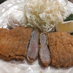 横濱うし処 牛味蔵 - 牛かつ断面