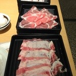 Shabu juu - すき焼きとしゃぶしゃぶの牛肉と豚肉