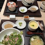 海鮮丼 日の出 博多デイトス店