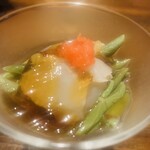 酒盃 - ③ 酢の物
            潮騒河豚、蓴菜、紅葉おろしのせ