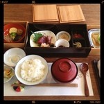 日本料理　香せり -  ✨Today's Lunch✨1500yen

これにデザートと天ぷらがついてこの値段