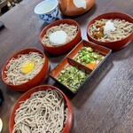 そば 荒木屋 - 割子4段そば（ノーマル、有精卵、とろろ、なめこおろし、）
