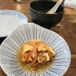 野毛 串兵衛 - 牛もつ煮込み（取り分けた後・・・）