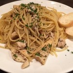 ビストロ・ソングラム - タプナード香る～ほぐし鶏と筍のペペロンチーノ（大盛）